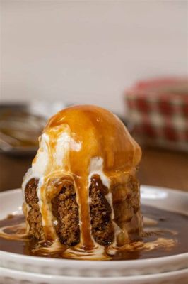  Sticky Toffee Pudding: Một Món Tráng Miệng Dẻo Ngọt Lấp Đầy Hương Caramel Nồng Nàn